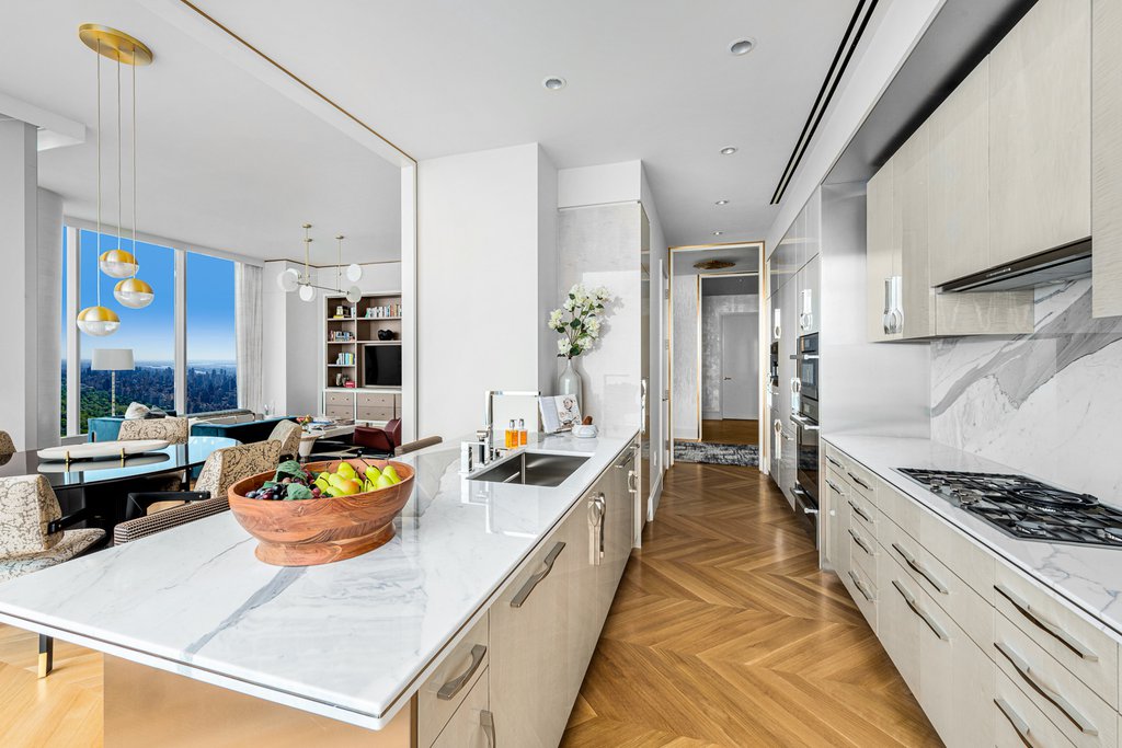 217 West 57th Street, Unit 84W photo 6
