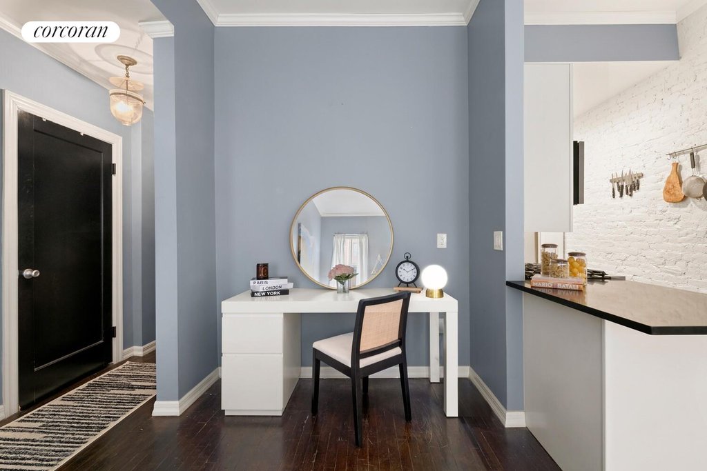 458 West 23rd Street, Unit 3A photo 4