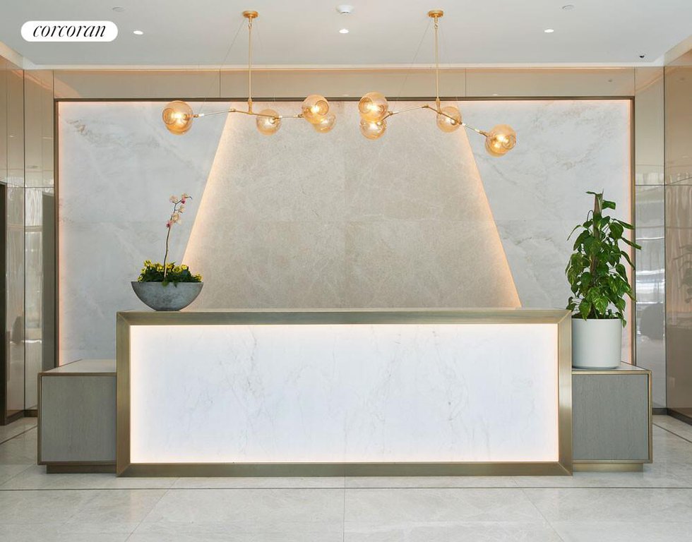 3 Court Square, Unit 614