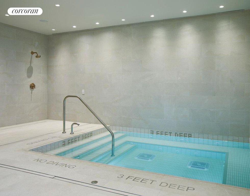 3 Court Square, Unit 614 photo 4