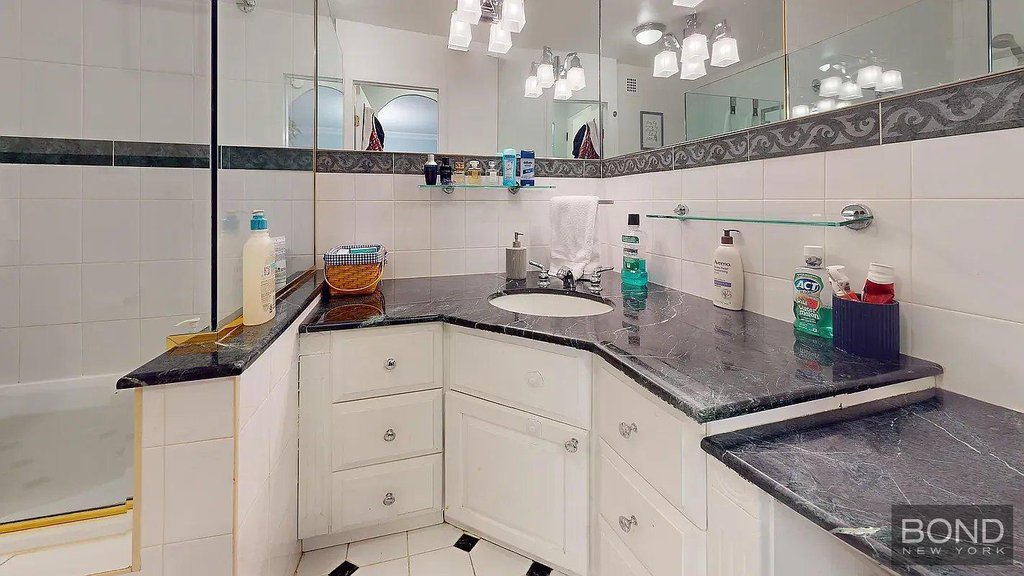 401 East 74th Street, Unit 6E photo 10