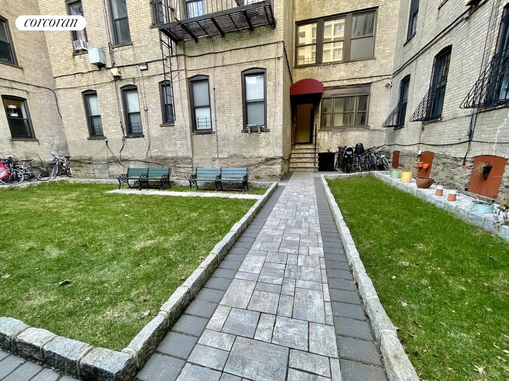 35 Crown Street, Unit 3C photo 9