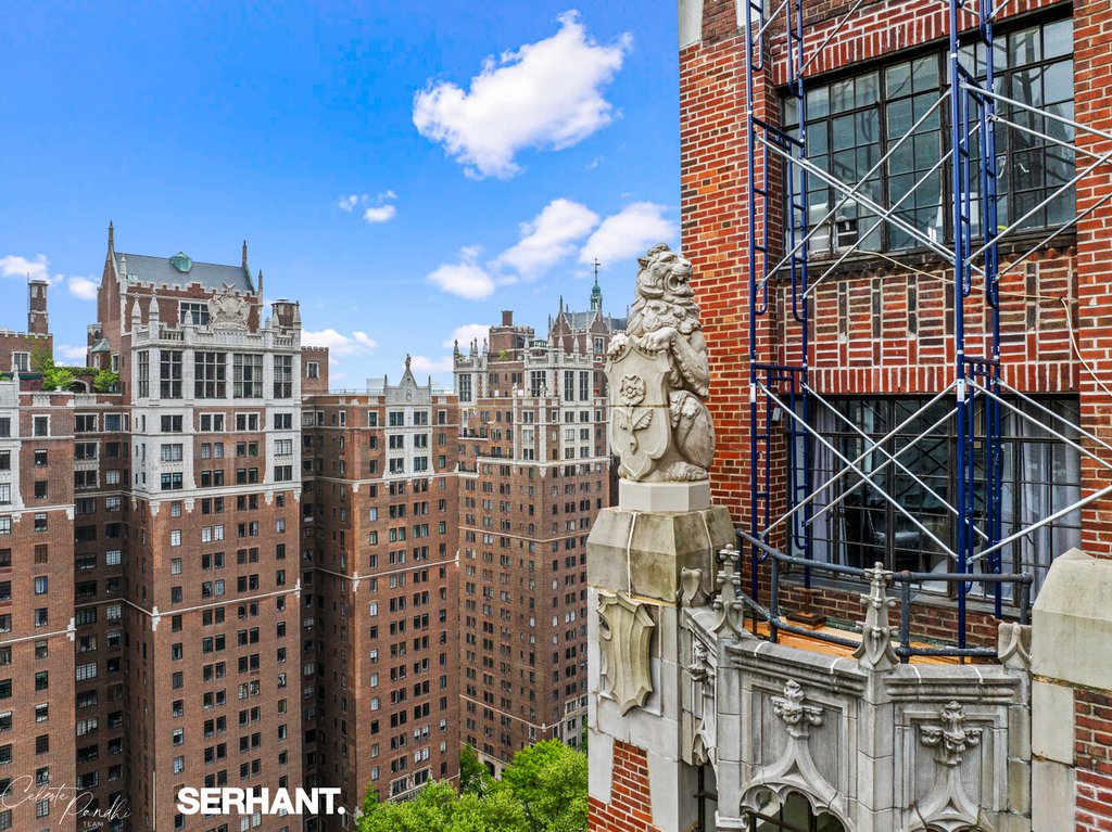 320 East 42nd Street, Unit 2301 photo 18