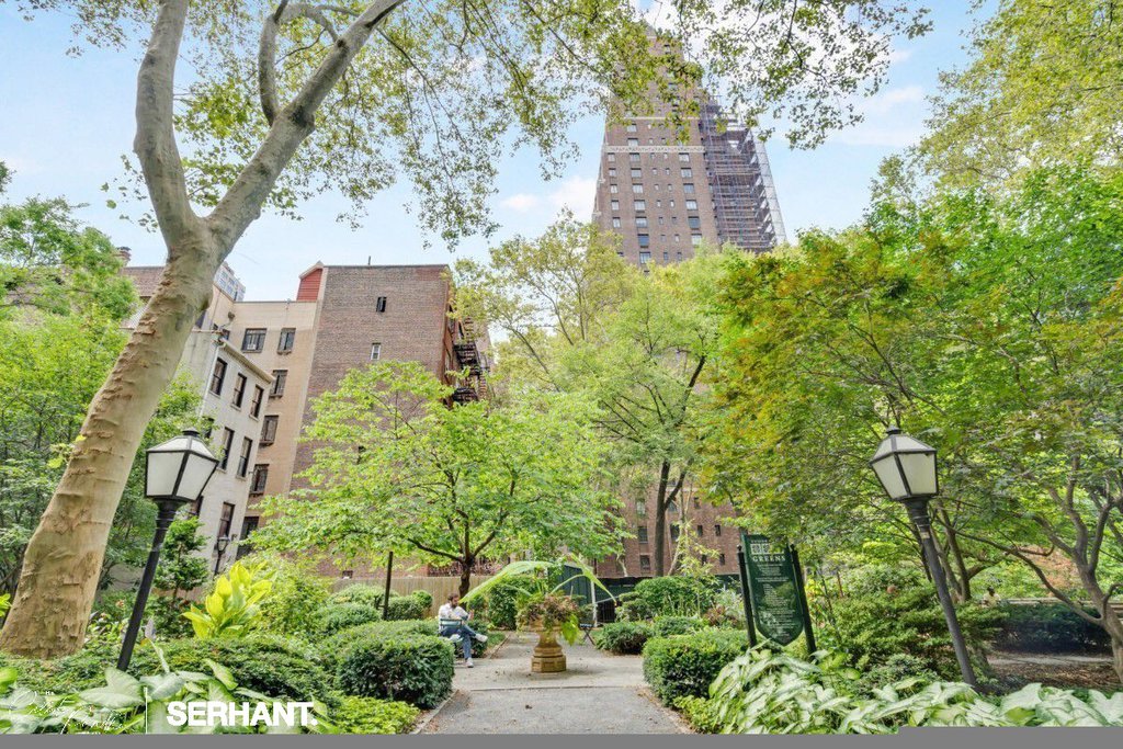 320 East 42nd Street, Unit 2301 photo 22