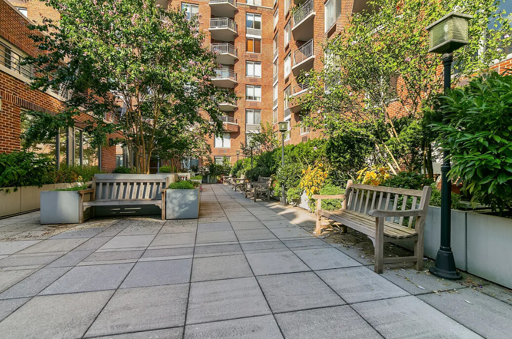2 South End Avenue, Unit 2F photo 8