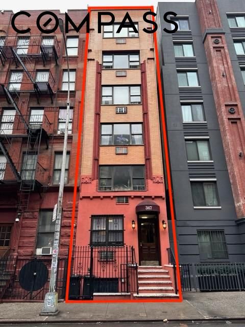 367 West 48th Street