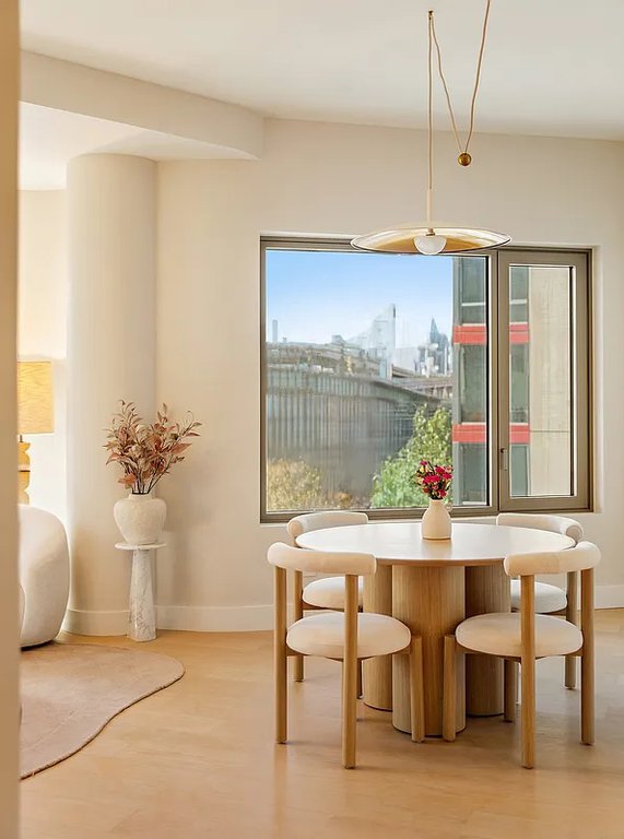 24-01 Queens Plaza North, Unit 1701 photo 5