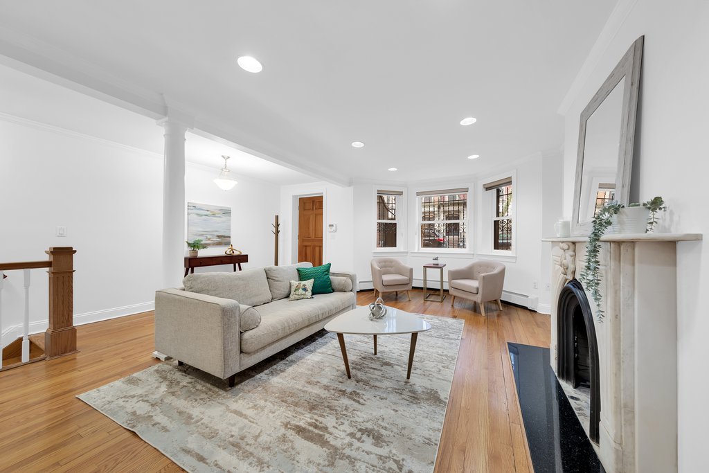 561 5th Street, Unit 1 photo 3