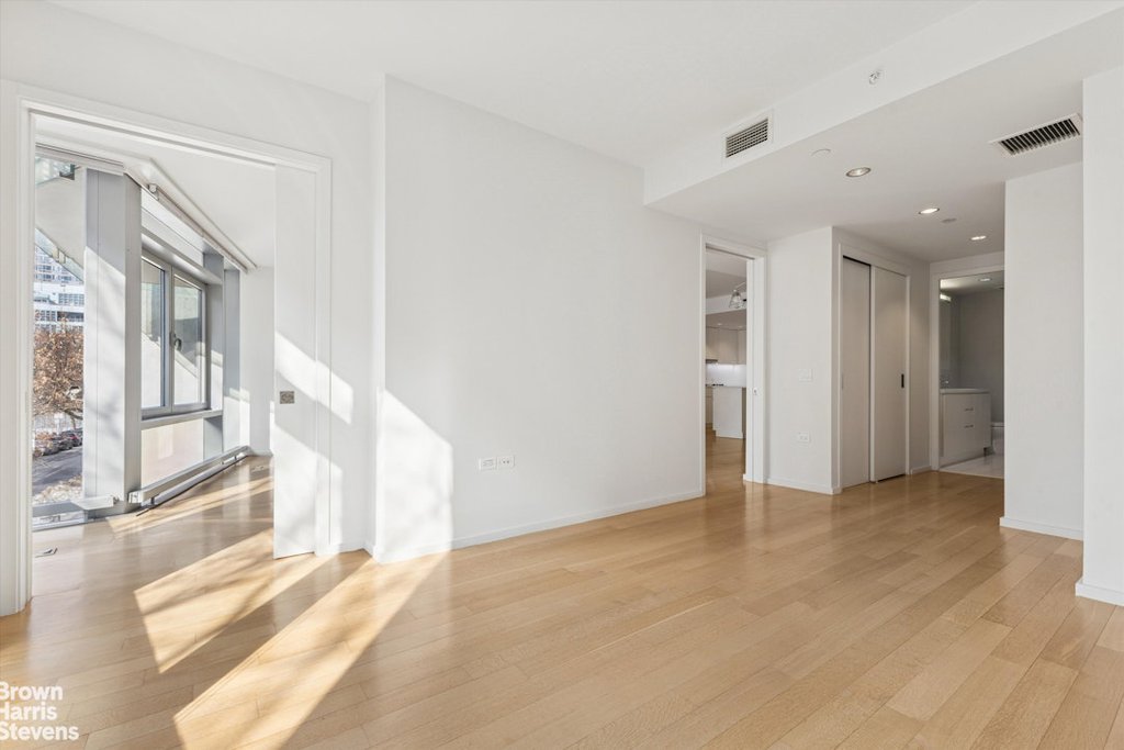 425 West 53rd Street, Unit 205 photo 5