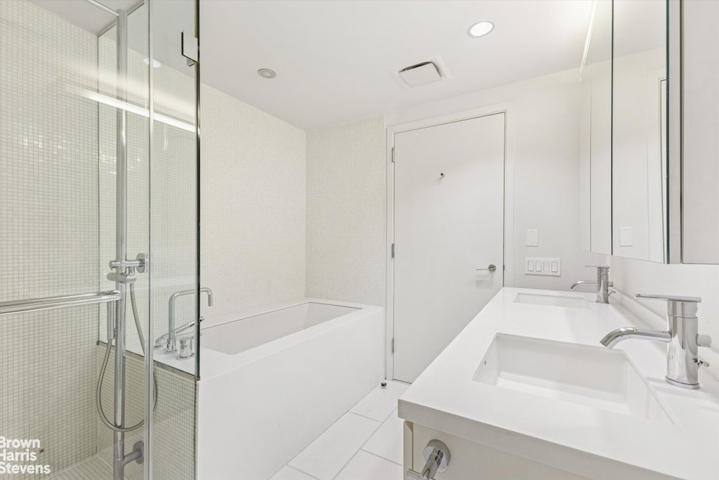 425 West 53rd Street, Unit 205 photo 10
