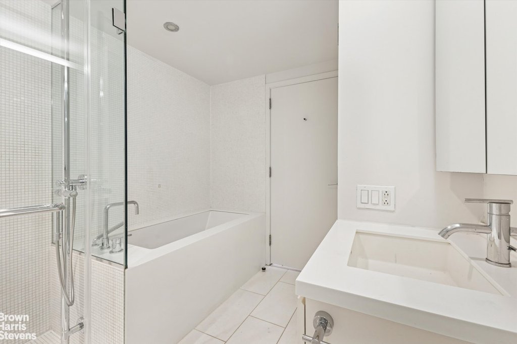 425 West 53rd Street, Unit 205 photo 13