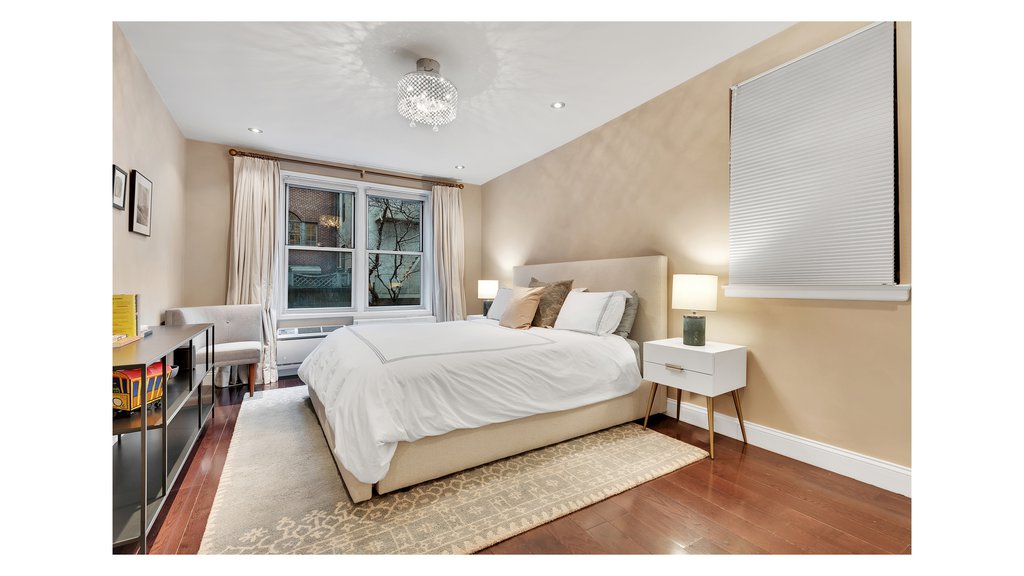 64 East 94th Street, Unit 2B photo 4