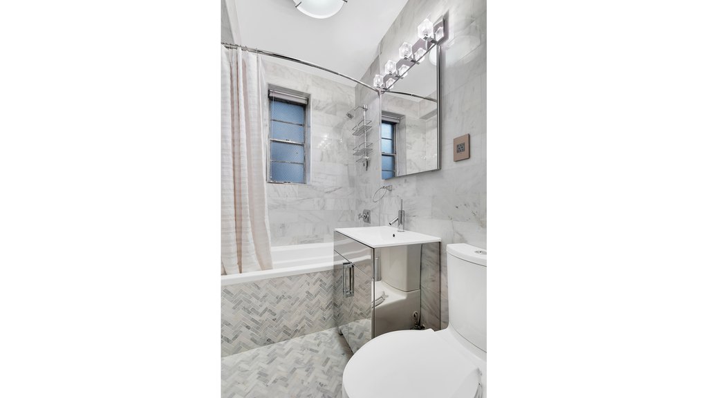 64 East 94th Street, Unit 2B photo 5