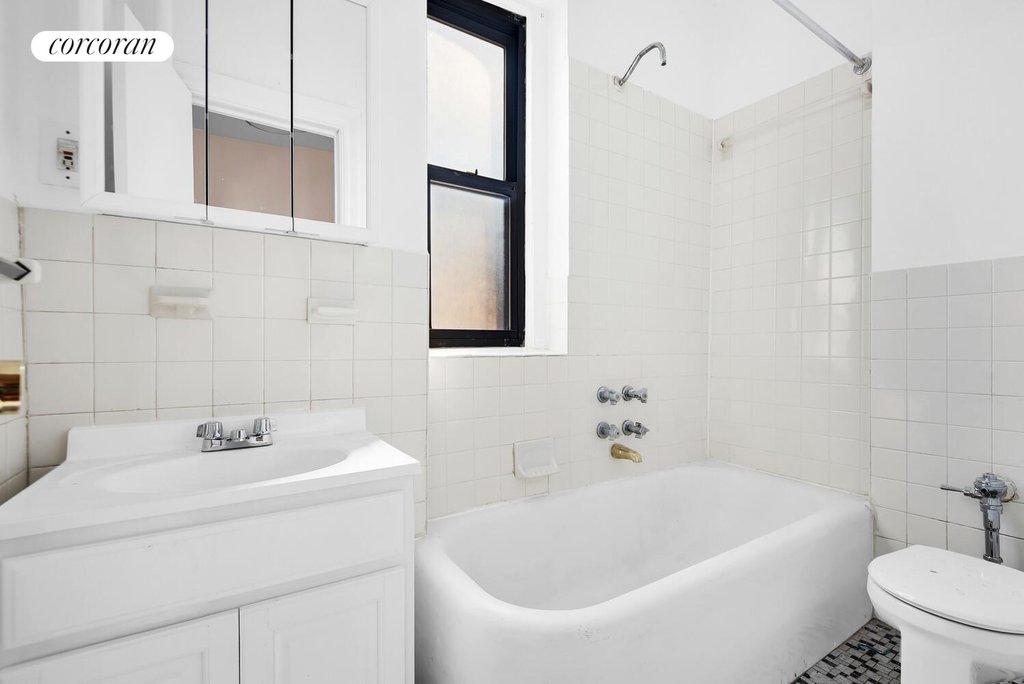 185 East 163rd Street, Unit B2 photo 5