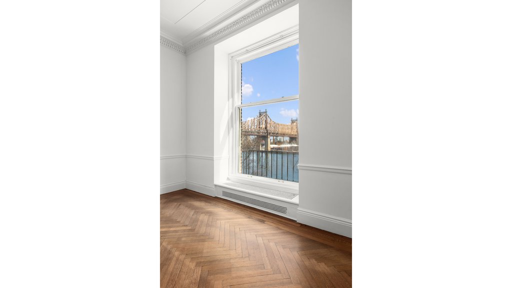 1 Sutton Place South, Unit 4CD photo 6