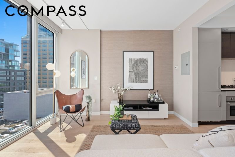 540 West 49th Street, Unit 609N photo 4