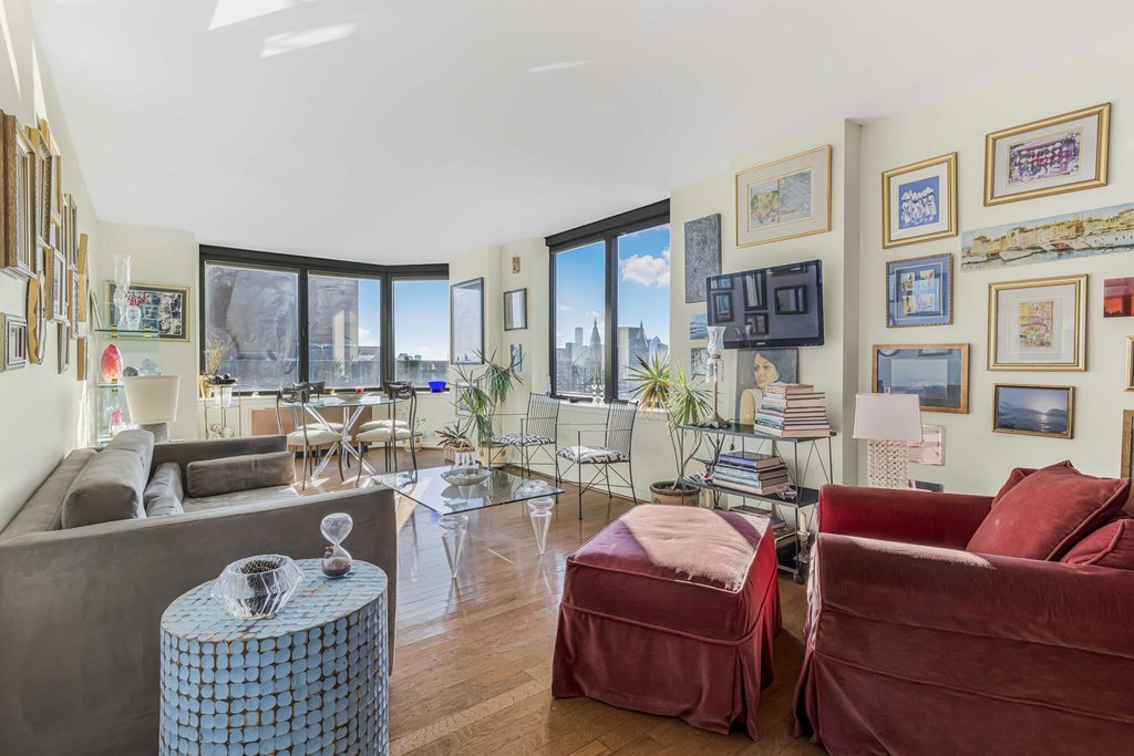 415 East 37th Street, Unit 37N photo 3