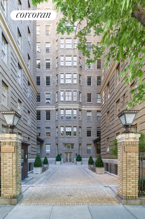 1 West 64th Street, Unit 12A photo 15