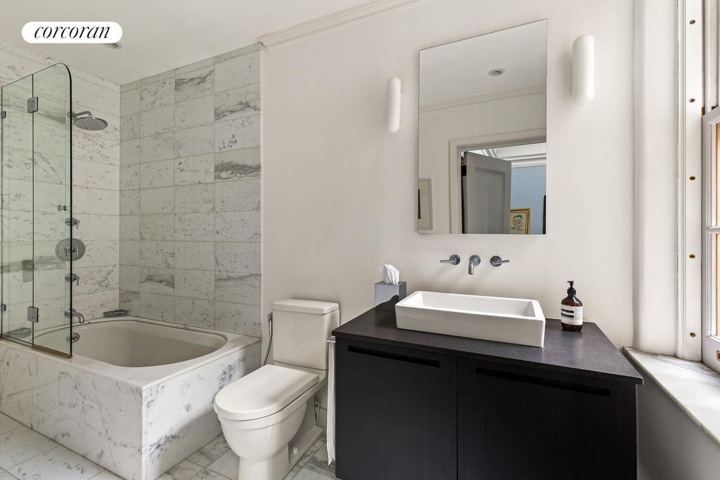 1 West 64th Street, Unit 12A photo 9