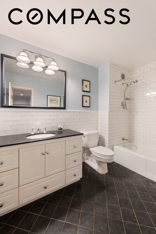 161 West 15th Street, Unit 2D photo 5