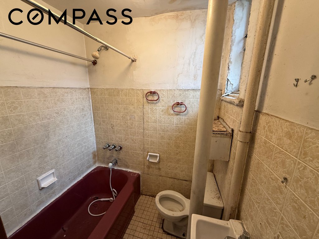 320 West 47th Street, Unit 4W photo 3