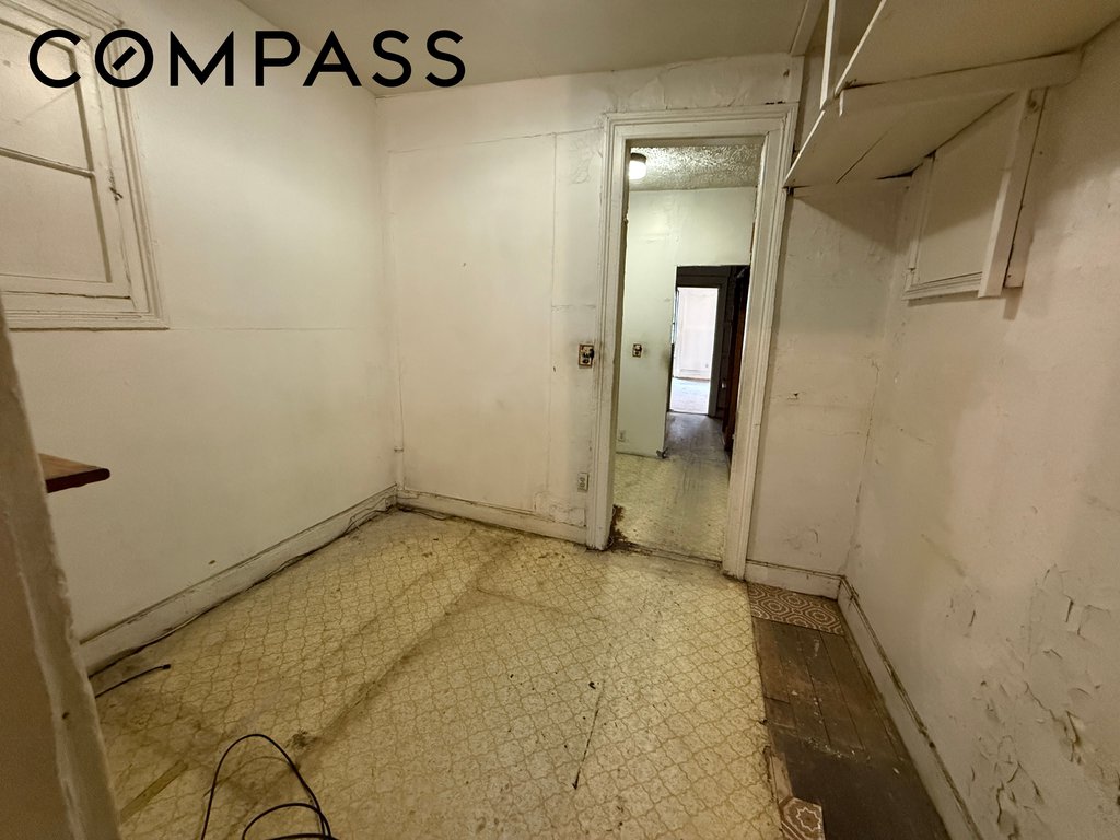 320 West 47th Street, Unit 4W photo 5