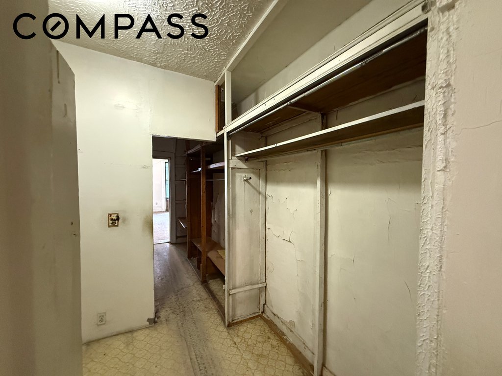 320 West 47th Street, Unit 4W photo 7