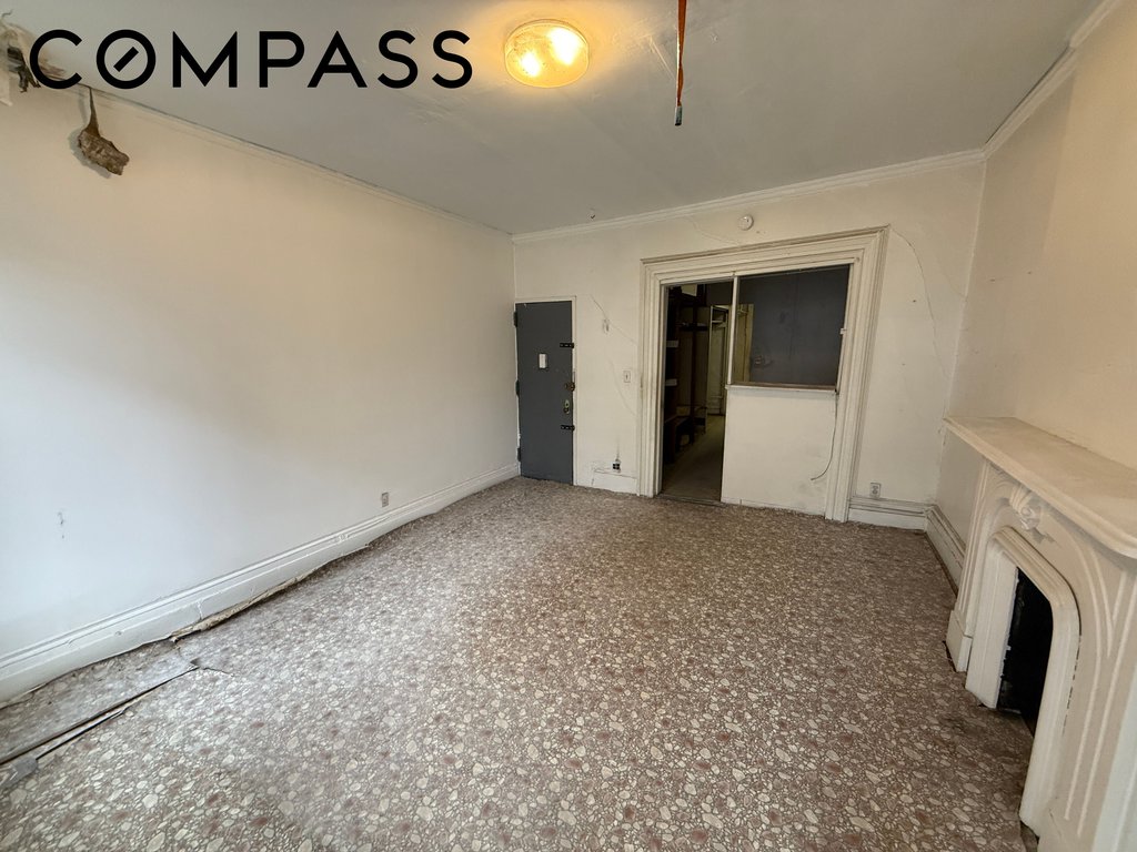 320 West 47th Street, Unit 4W photo 10