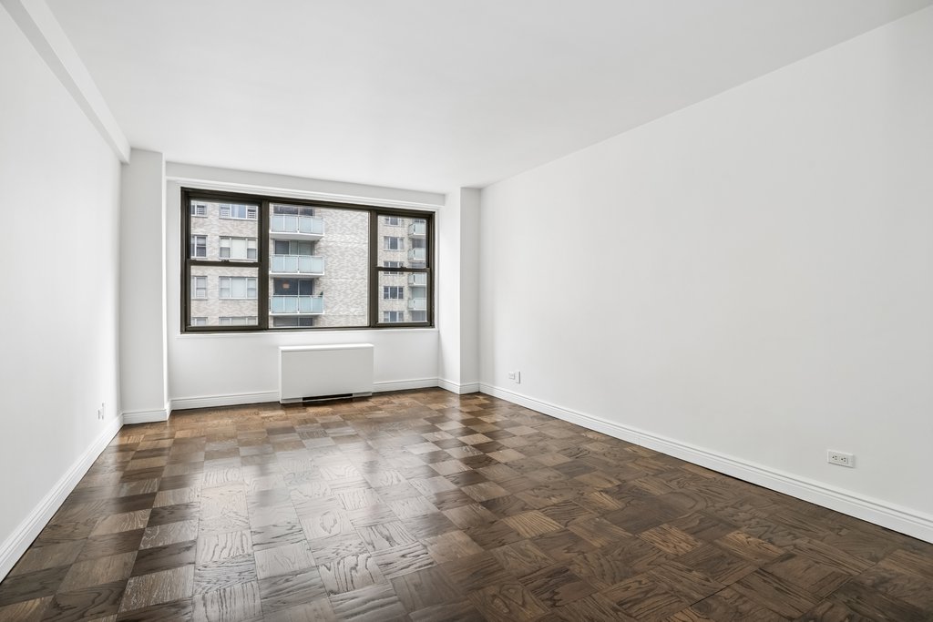305 East 40th Street, Unit 11P photo 5