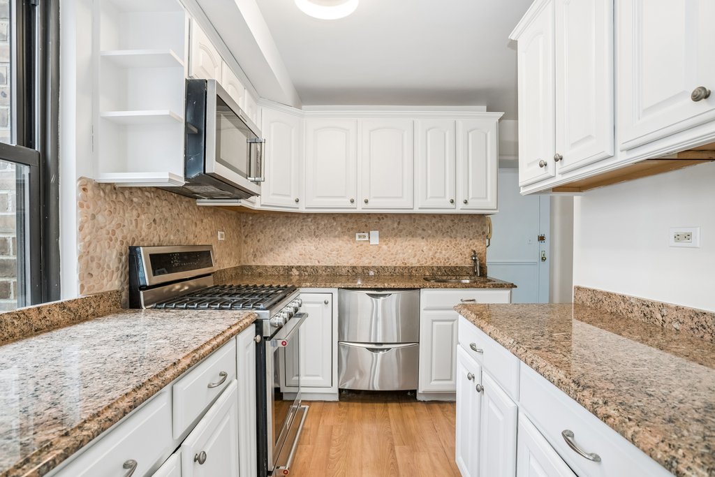 305 East 40th Street, Unit 11P photo 7