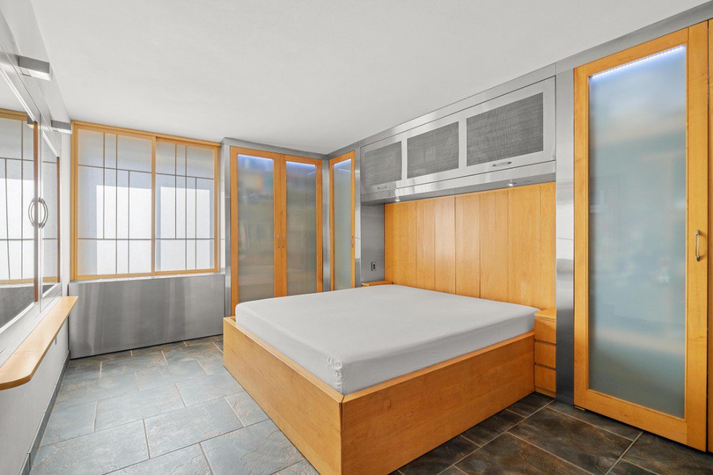 300 Rector Place, Unit 8B photo 8