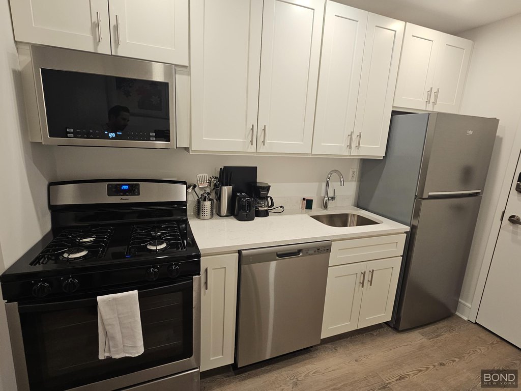 45 West 81st Street, Unit 11I photo 10