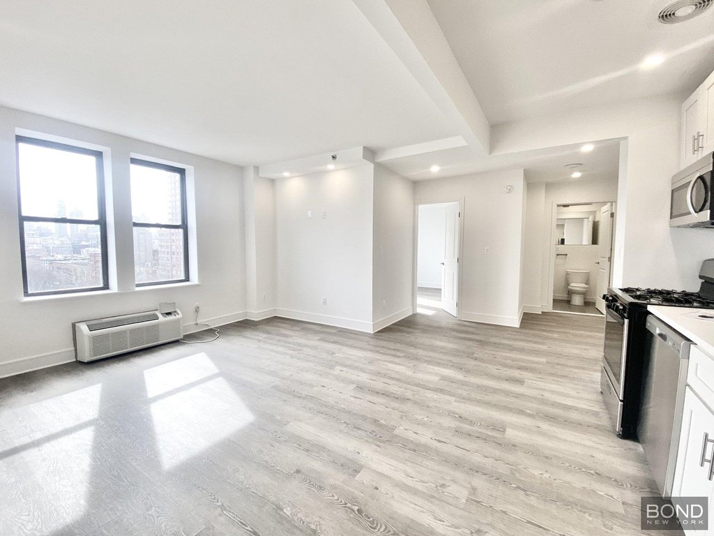 45 West 81st Street, Unit 11B