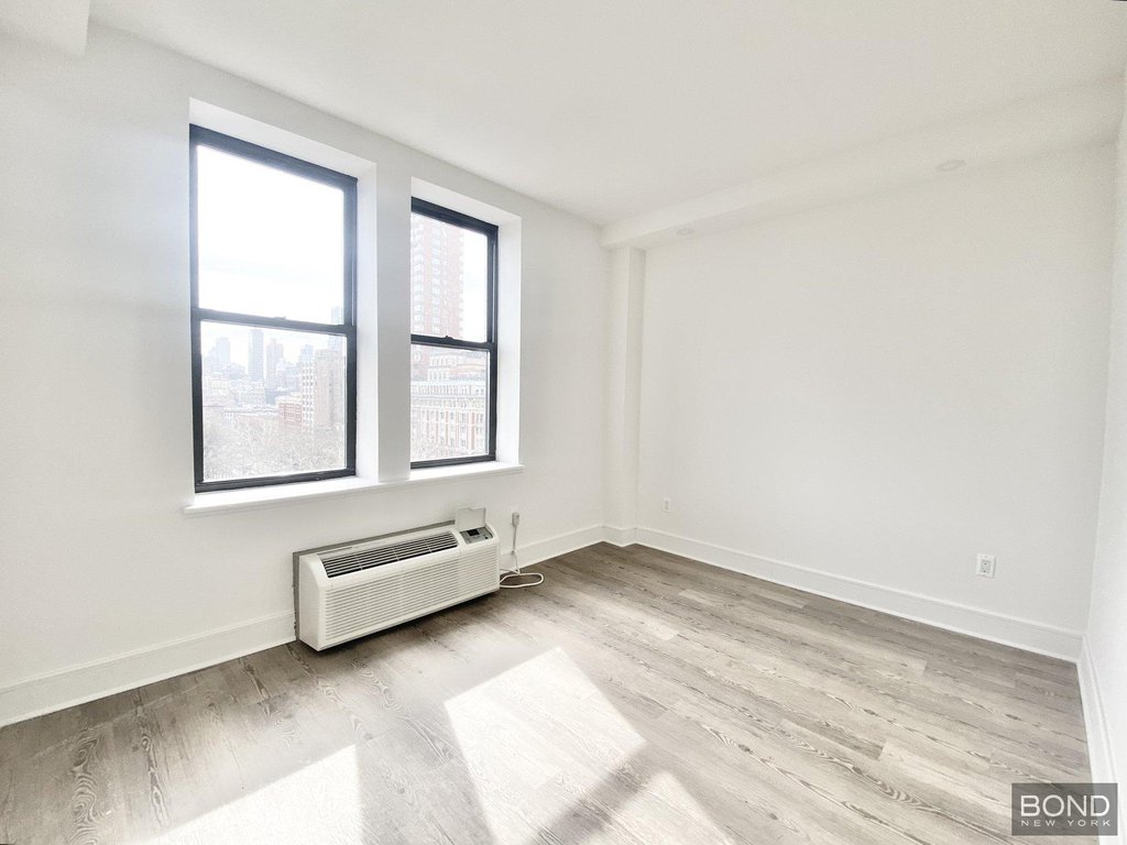 45 West 81st Street, Unit 11B photo 6