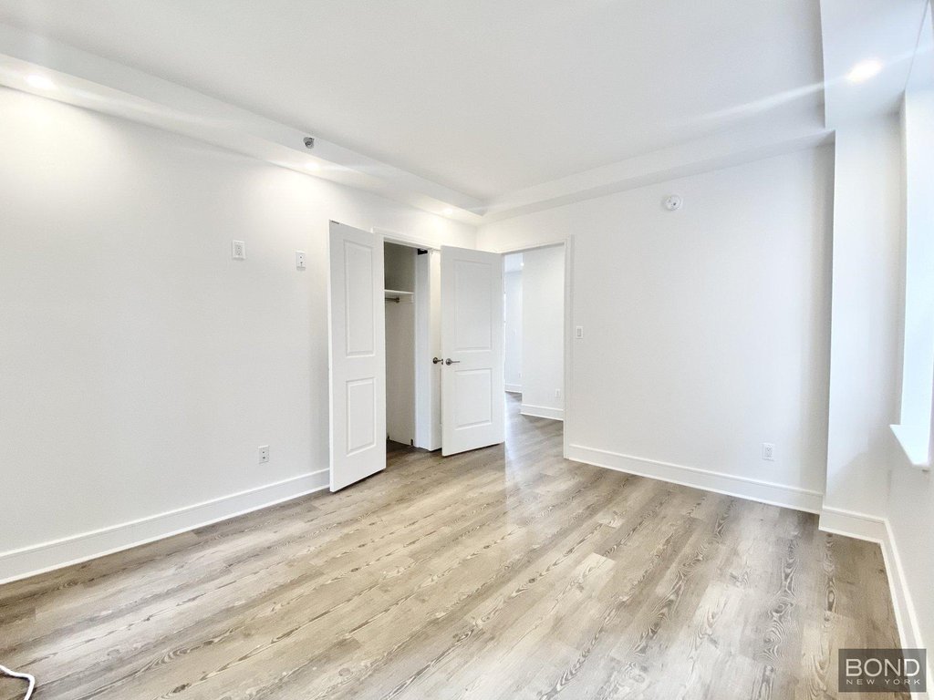 45 West 81st Street, Unit 11B photo 10