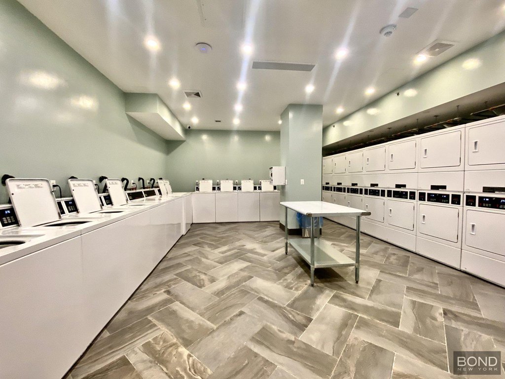 45 West 81st Street, Unit 11B photo 16