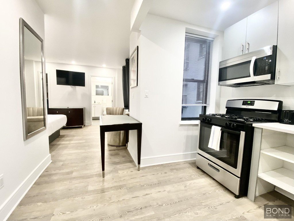 45 West 81st Street, Unit 15G