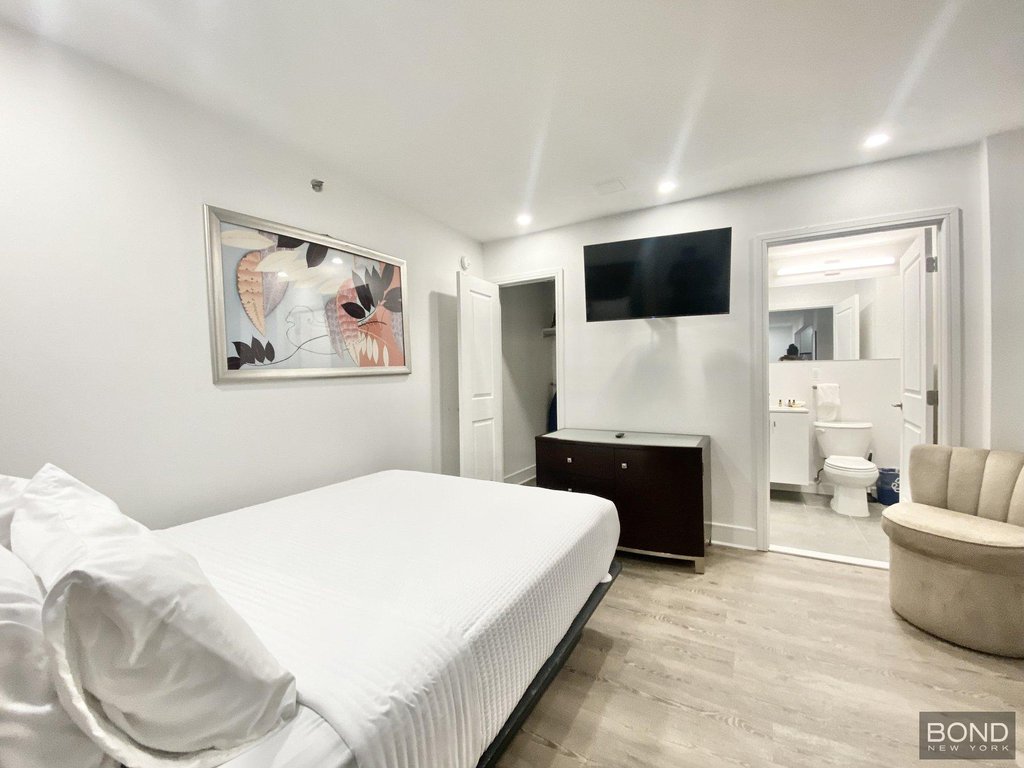 45 West 81st Street, Unit 12J