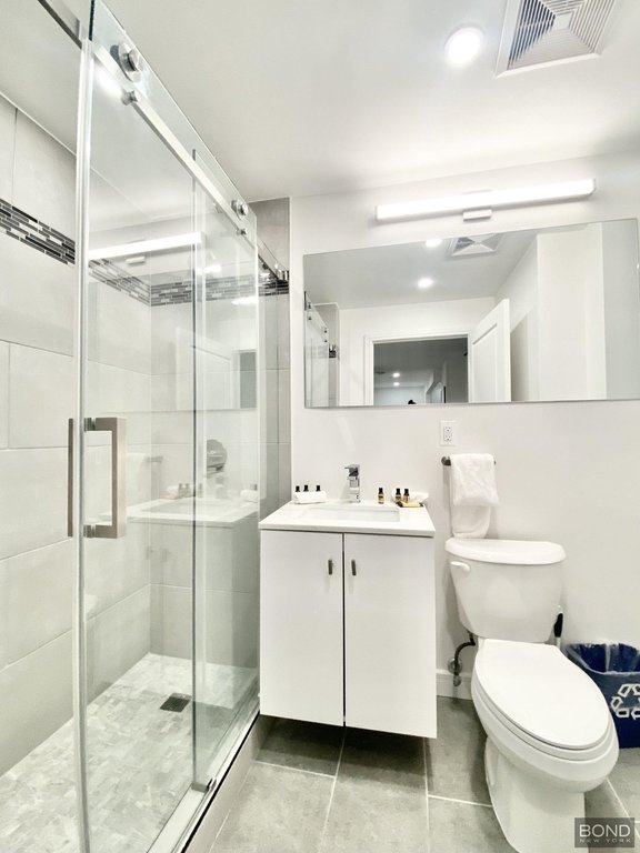 45 West 81st Street, Unit 12J photo 6