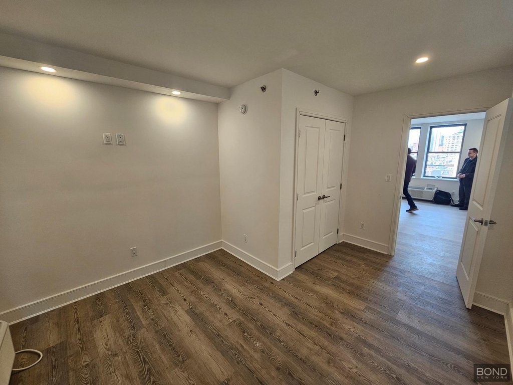 45 West 81st Street, Unit 6M photo 11