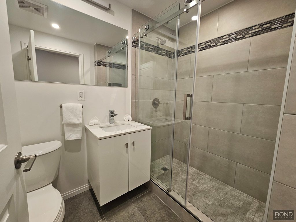 45 West 81st Street, Unit 6M photo 13