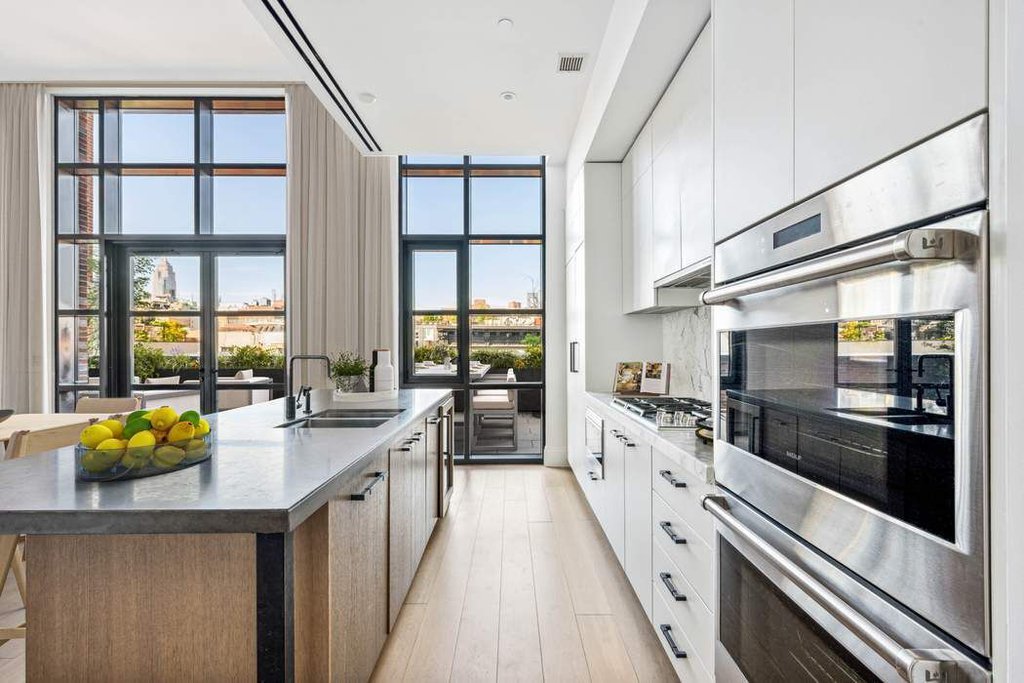 438 East 12th Street, Unit PHB photo 7