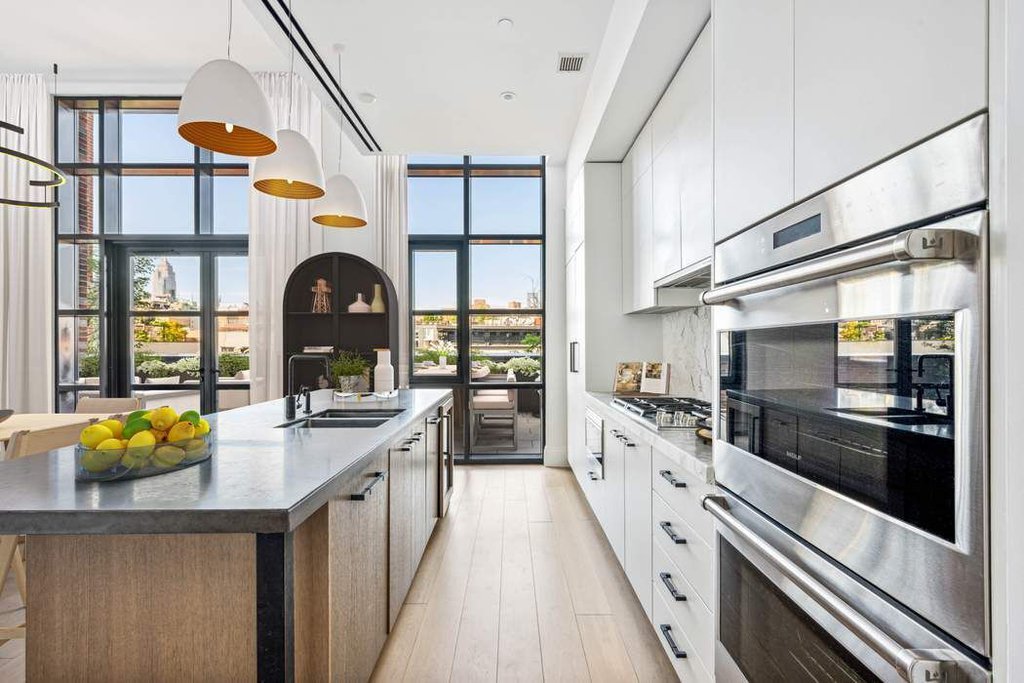 438 East 12th Street, Unit PHB photo 10