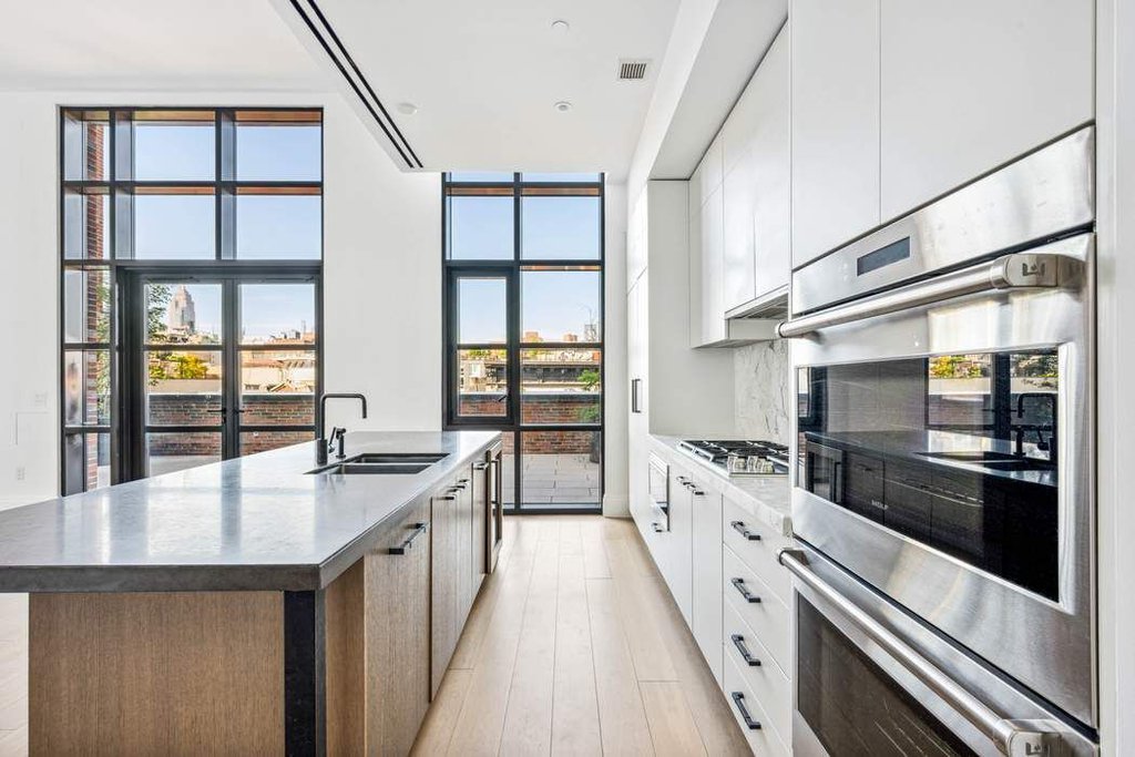 438 East 12th Street, Unit PHB photo 22