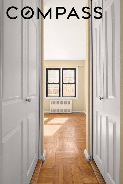 245 East 24th Street, Unit 16E photo 6