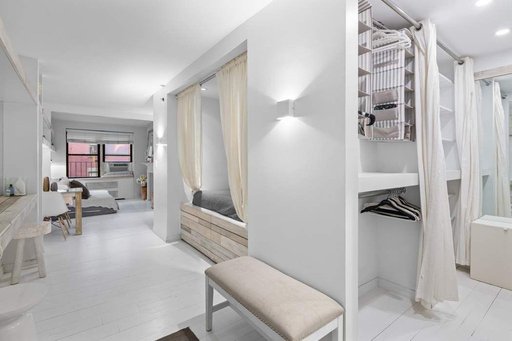54 East 8th Street, Unit 2I