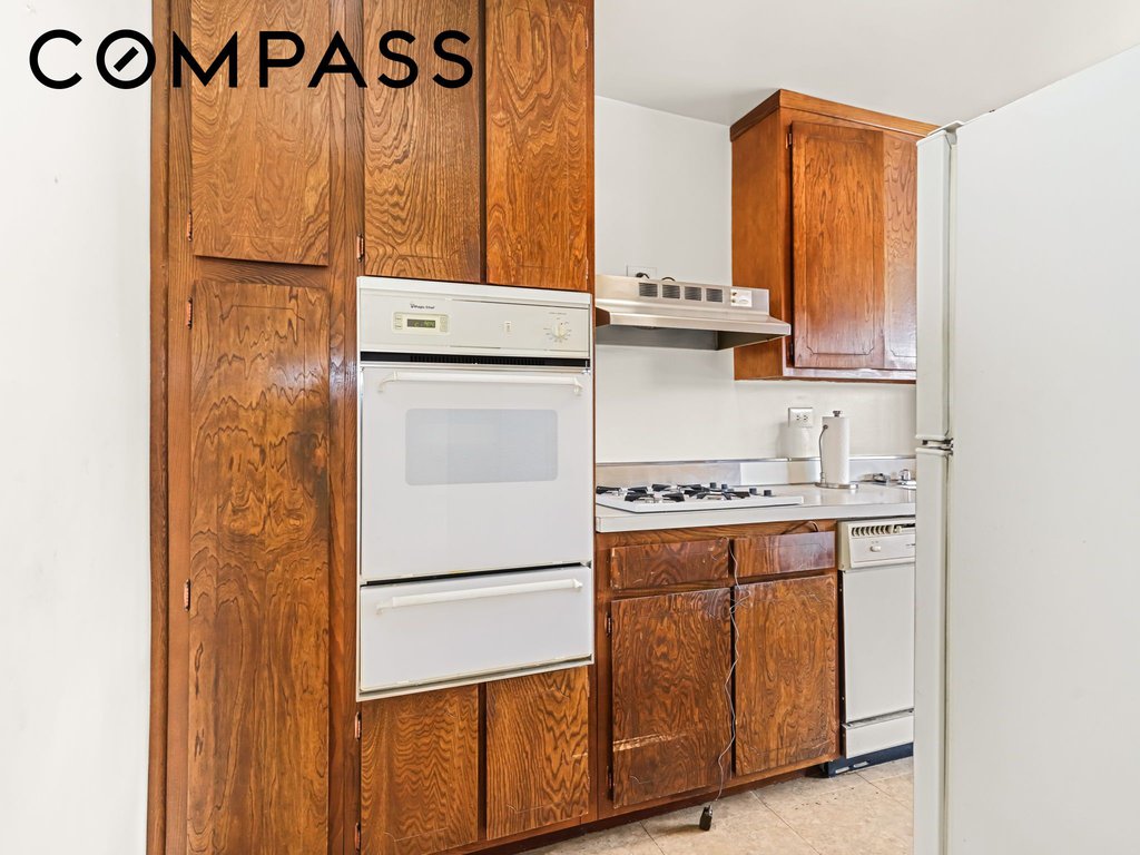 555 Kappock Street, Unit 11J photo 8