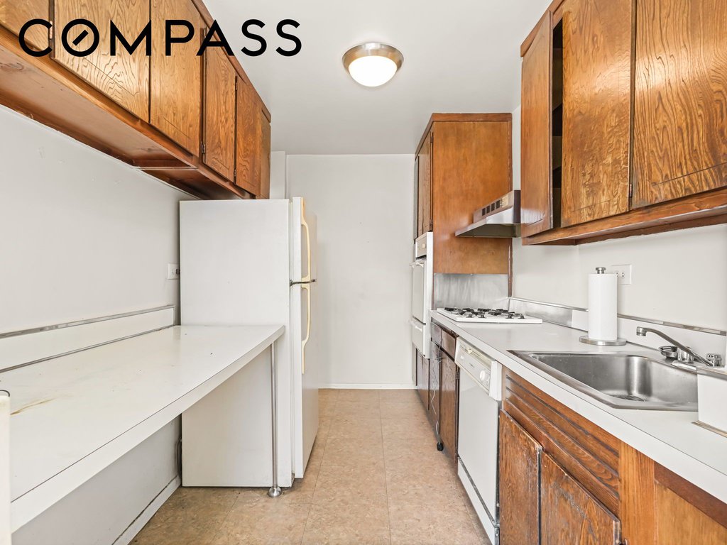 555 Kappock Street, Unit 11J photo 9
