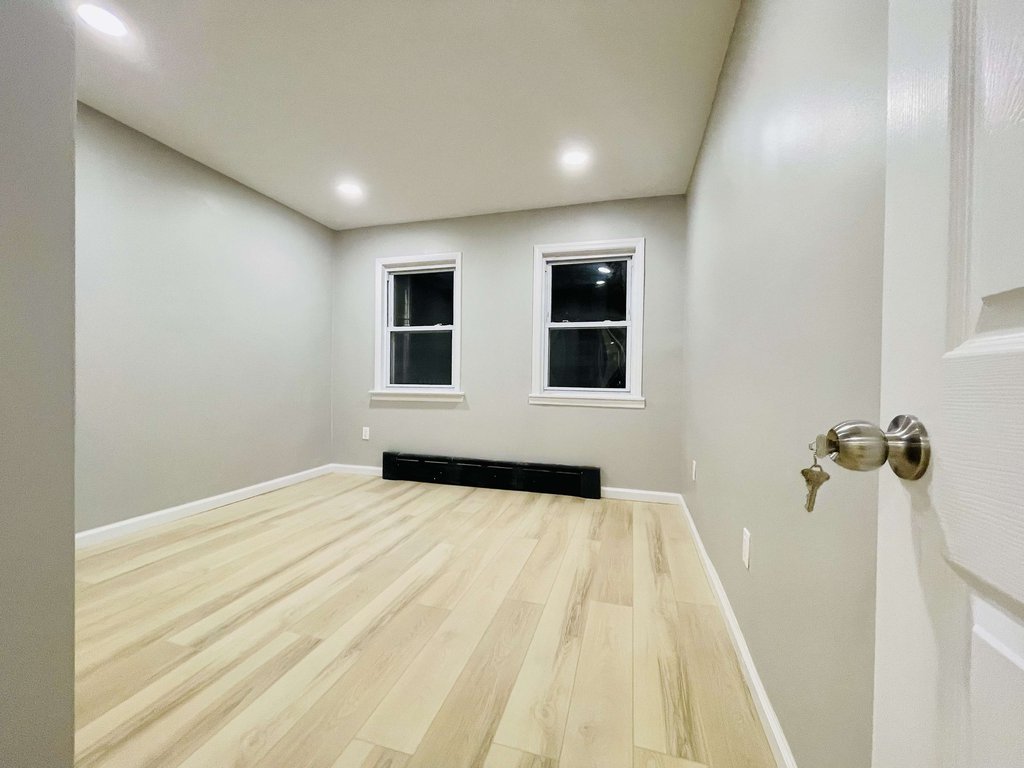 4319 Bedford Avenue – For Sale photo 11