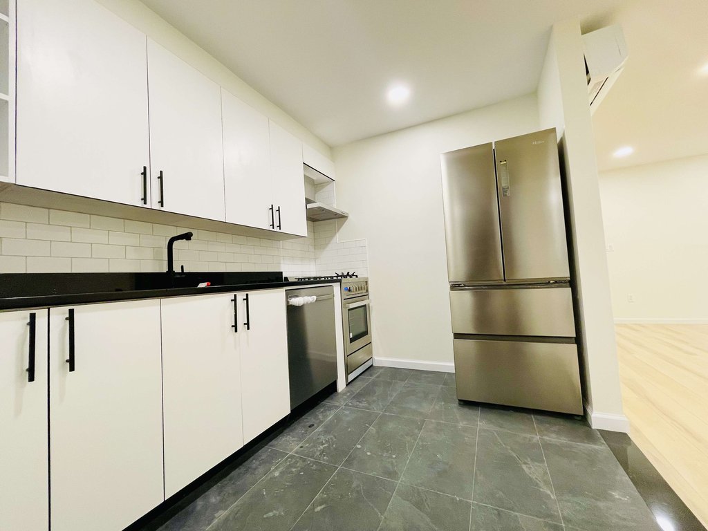 4319 Bedford Avenue – For Sale photo 15